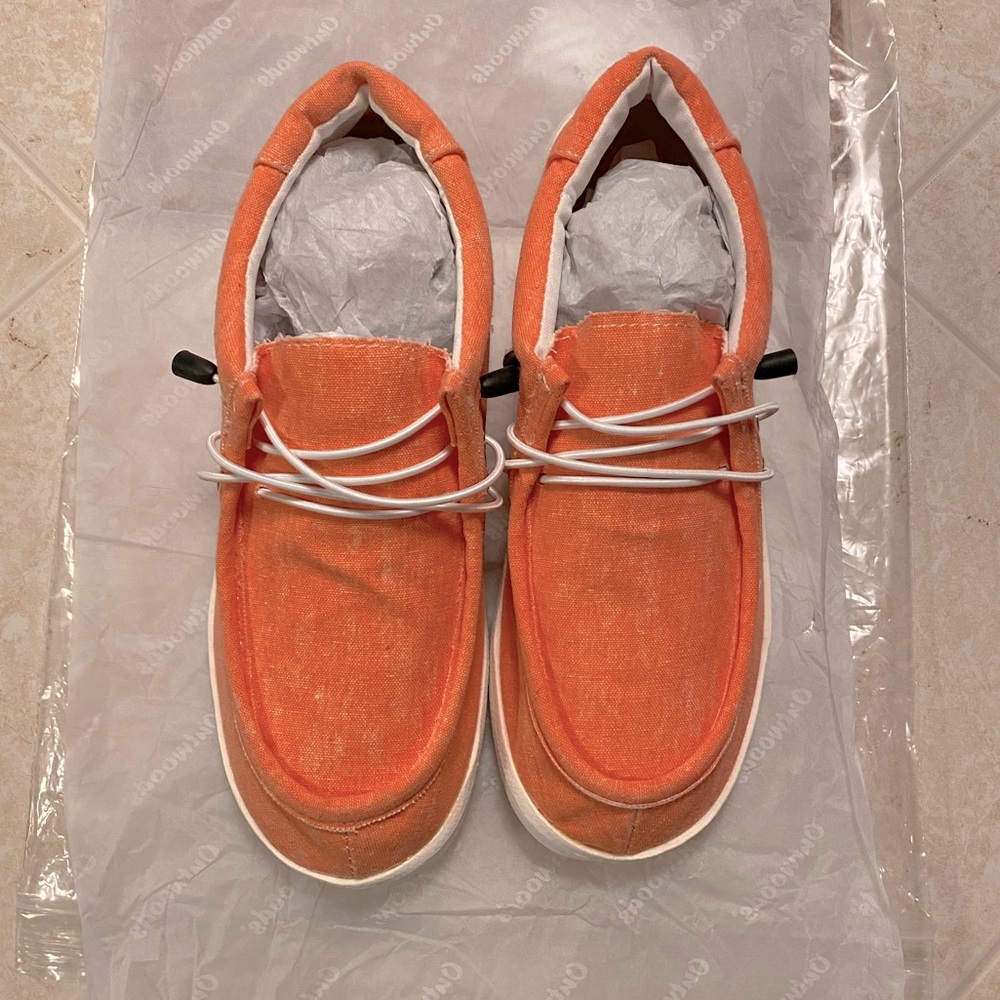 Outwoods Coral Burlap Walk Slip-On Shoes, Size 8! NWT!!